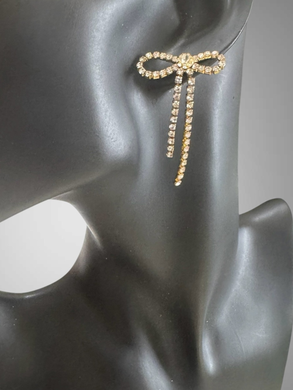 BOW EARRINGS
